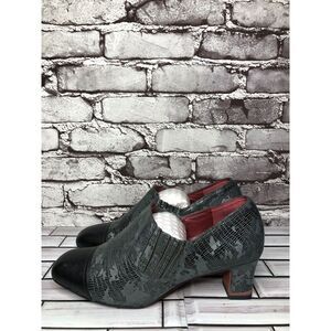 Oh! Healthy Heels Blue Gray Leather Croc Print Ankle Heel Booties Women Sz 39EU